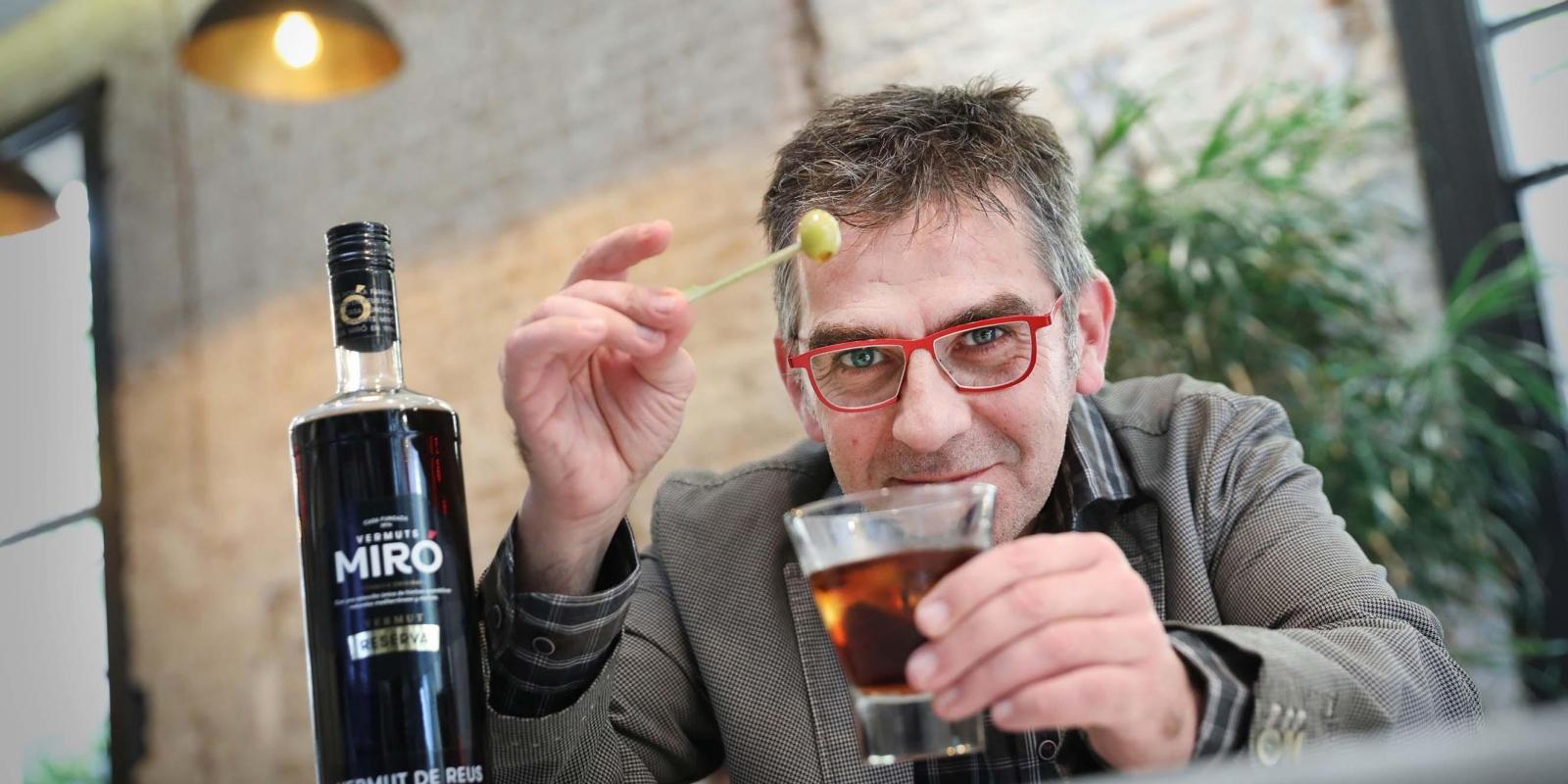 queco-novell-a-punt-de-fer-el-vermut_44_1600x800