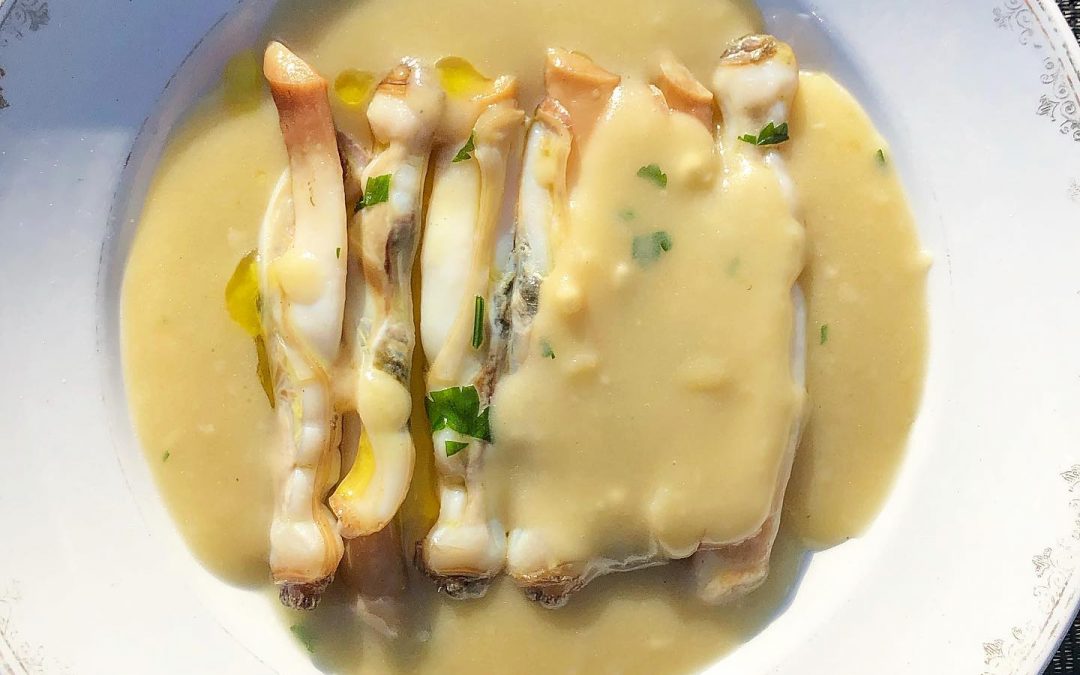 Navajas con salsa holandesa al Vermouth Miró Bianco