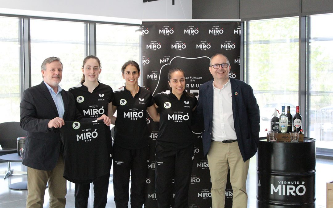 Vermuts Miró acoge una exhibición de tenis mesa profesional organizada por el Club Tennis Taula Ganxets de Reus