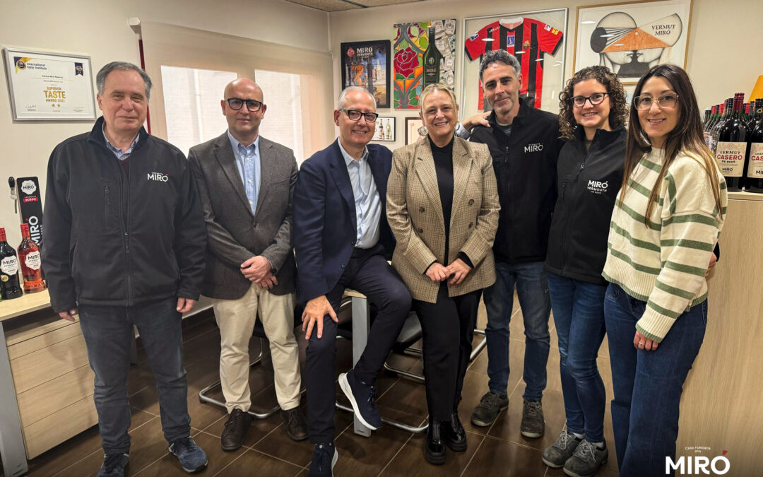 Montse Caelles joins the management of Miró Vermouth in the areas of marketing, human resources, institutional relations and sales of the company, joining the current management of Gerard Serral. A key signing for the growth of the brand.