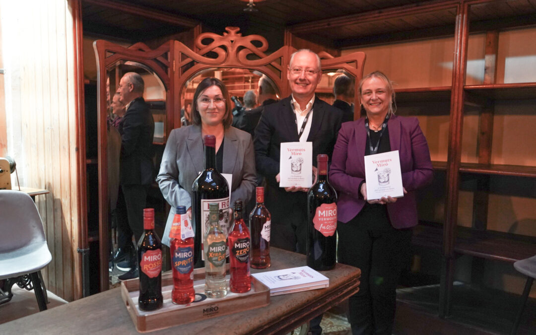 La Casa Navàs acoge la presentación abierta al público del libro “Vermuts Miró y la historia del vermut en Reus”